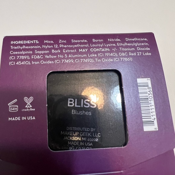 Eyeshadow and face Makeup bundle by makeup geek - Picture 7 of 9